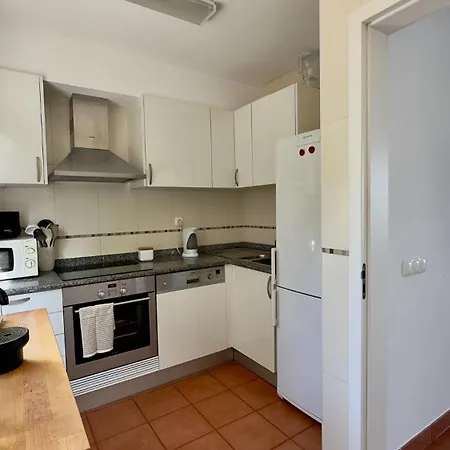 Village By The Sea منتزه العطل ألفور